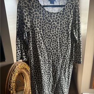 Bloomingdale's Gray Leopard Long Sleeve Dress
